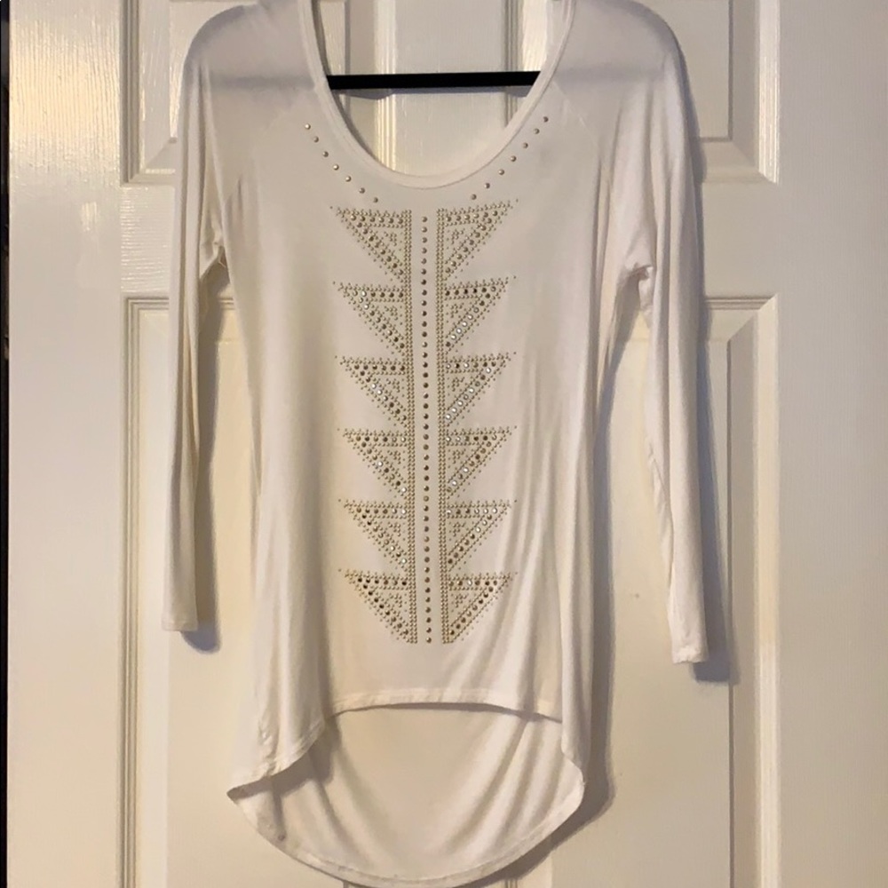 Long open-back long sleeved shirt